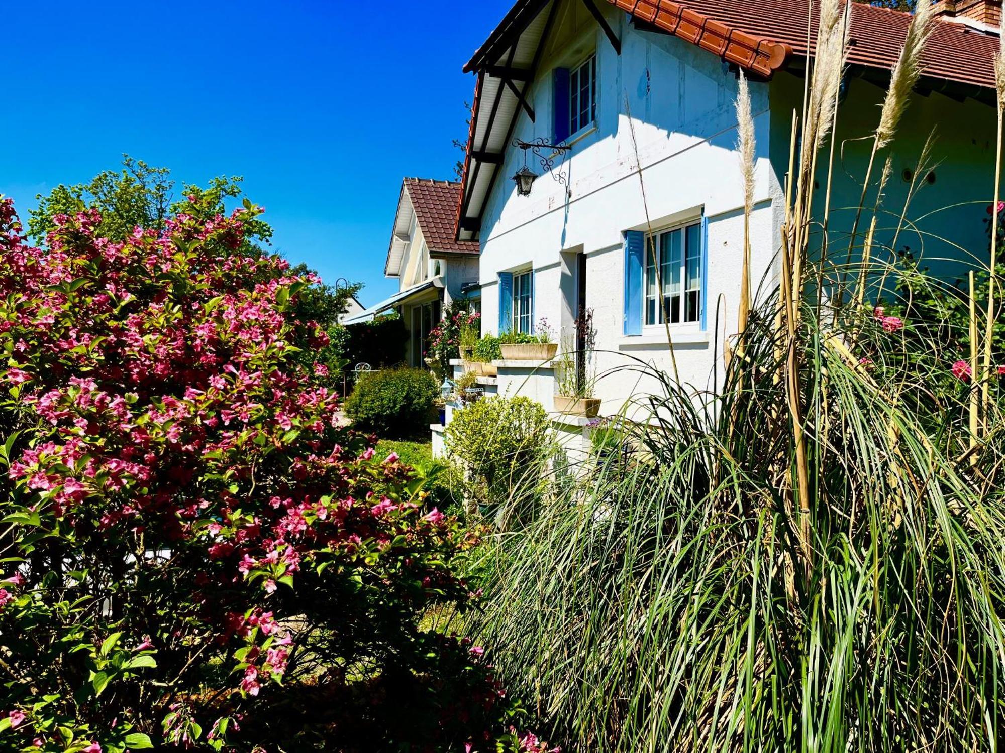 Le Jardin Enchante Hotel Giverny Exterior photo